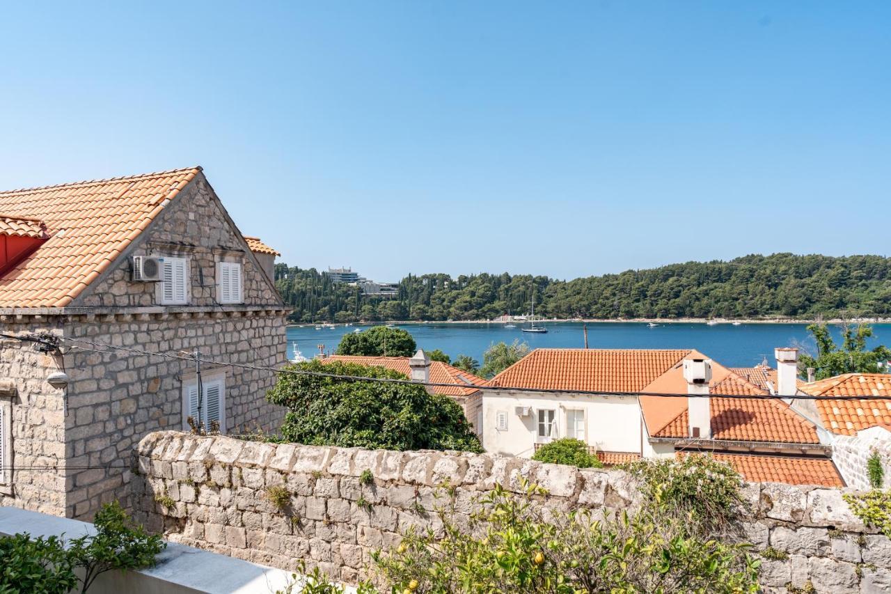 Mazza House With Sea View-center Apartment Cavtat