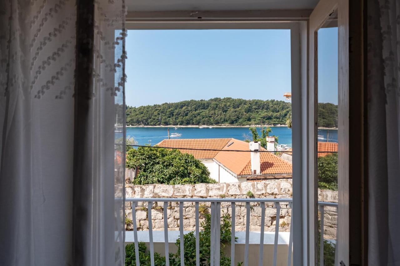 Mazza House With Sea View-center Apartment Cavtat