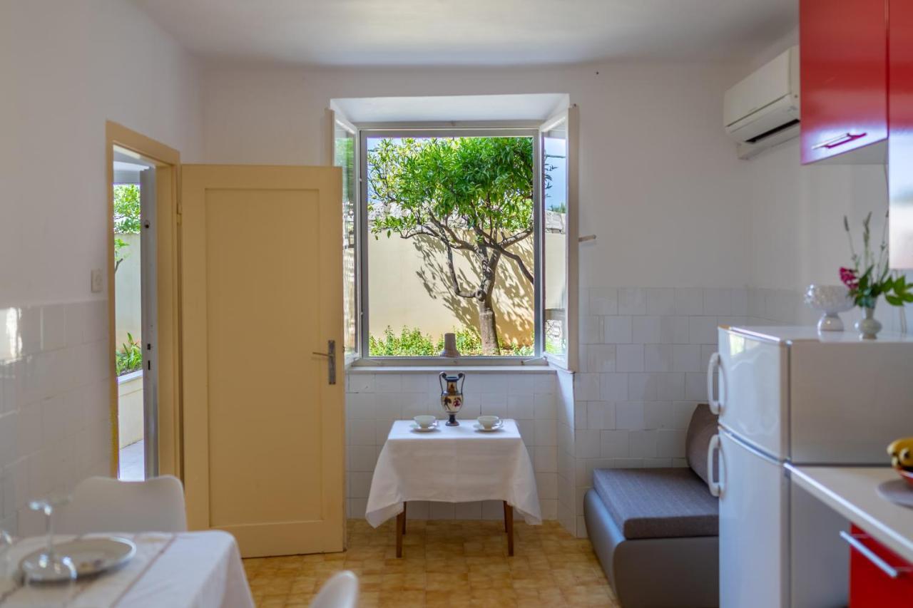 Mazza House With Sea View-center Apartment *