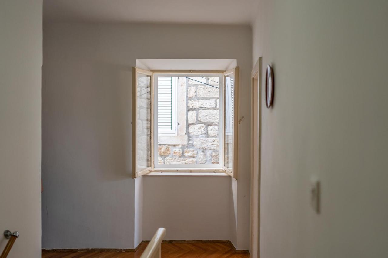 Mazza House With Sea View-center Apartment Cavtat